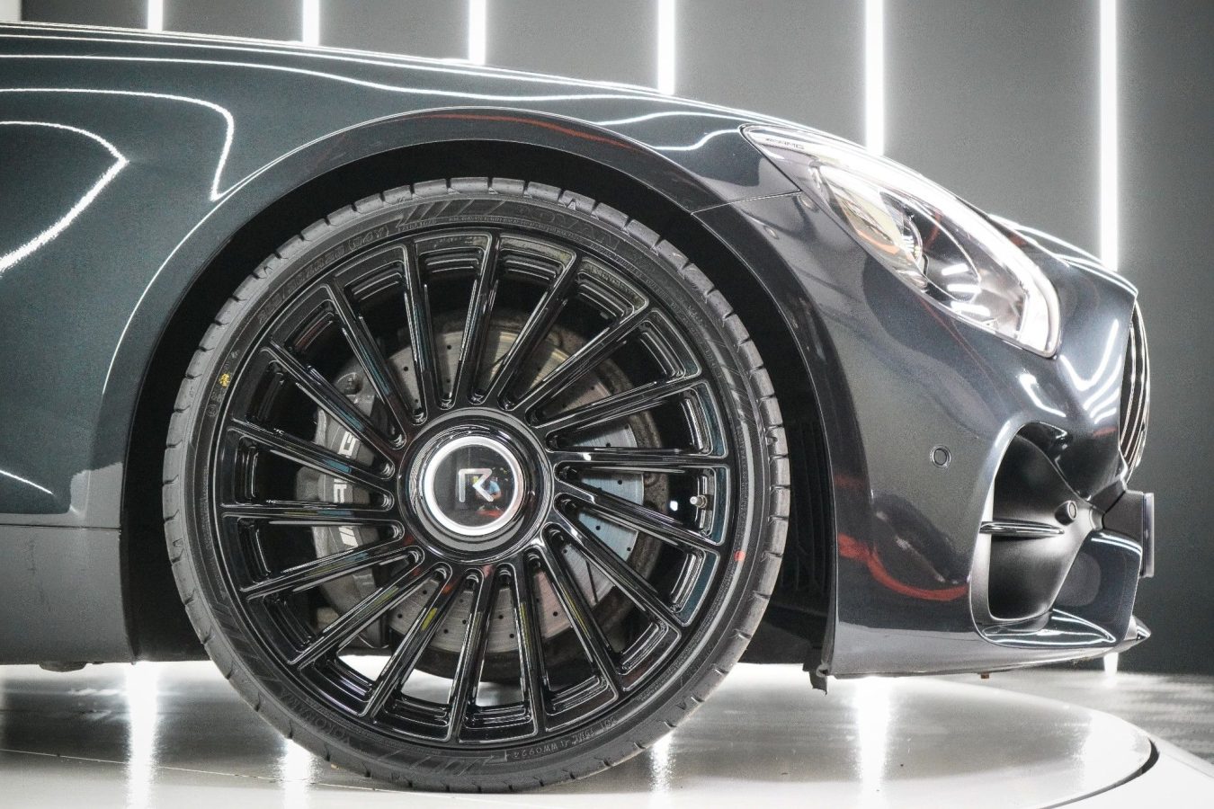 Mercedes-Benz AMG GT Premium Riviera RF8 Gloss Black