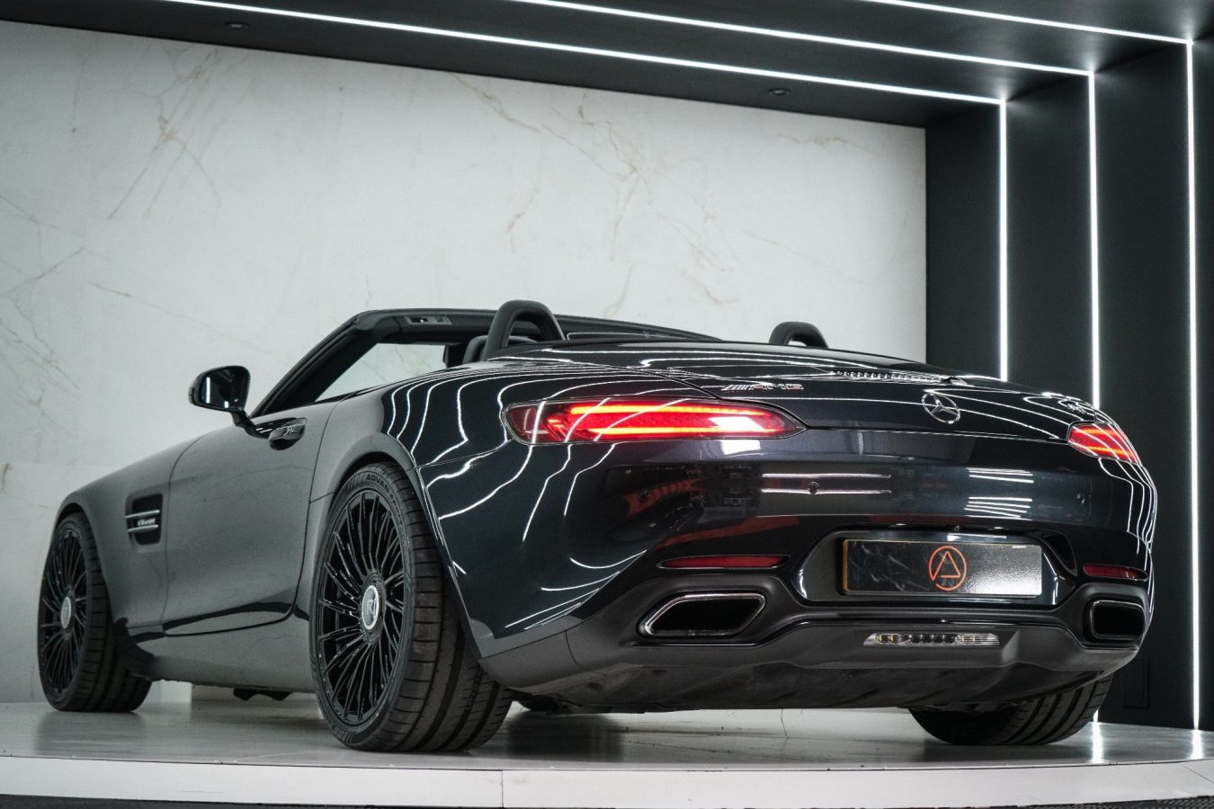 Mercedes-Benz AMG GT Premium Riviera RF8 Gloss Black