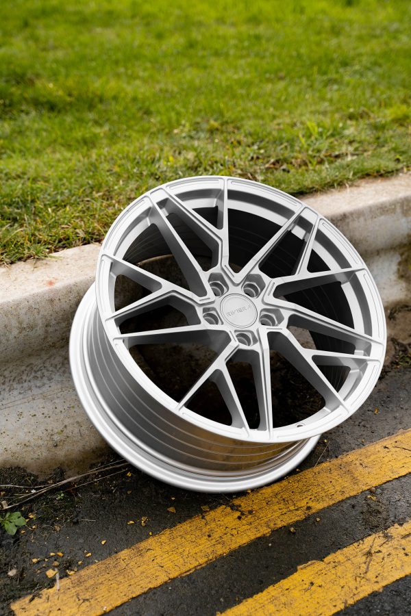 Riviera RF106 19x8_5 Flow Formed Alloy Wheel
