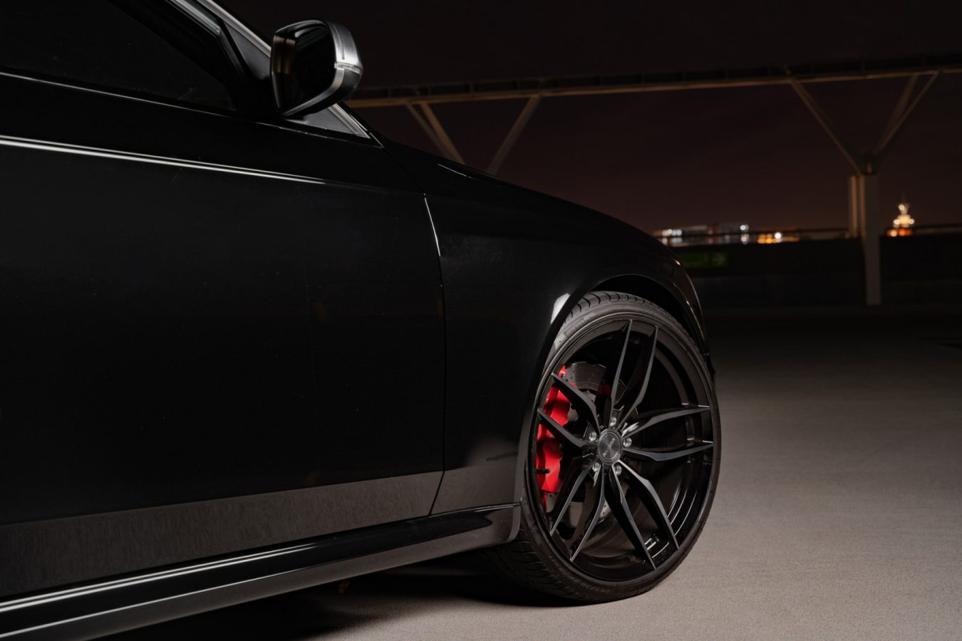 Audi-RS4-B8-with-Riviera-RV195-Wheels-in-Leeds