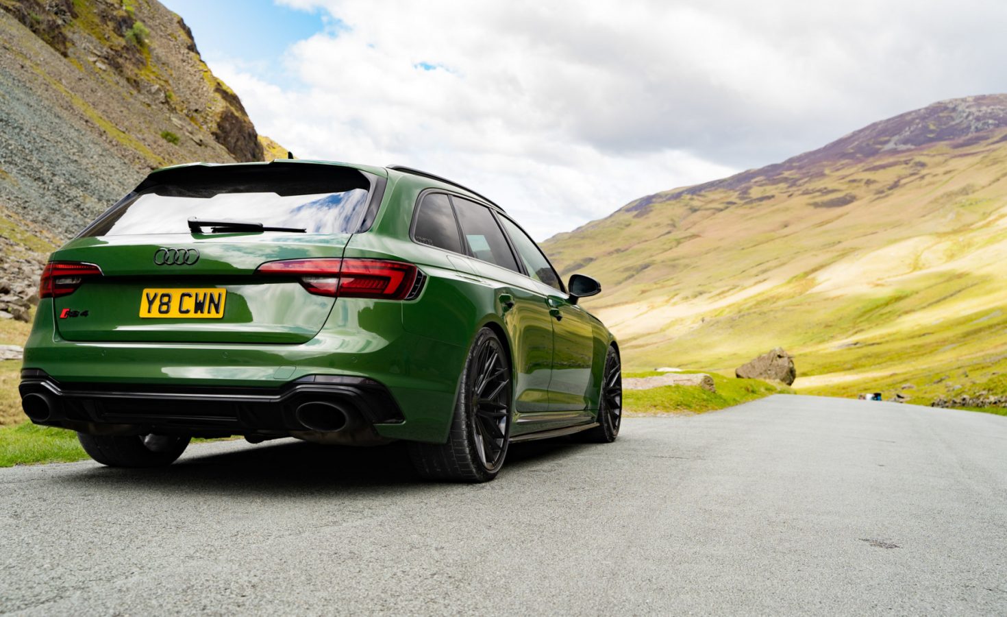 Audi-RS4-B9-Riviera-RF101-Flow-Formed-Alloy-Wheels