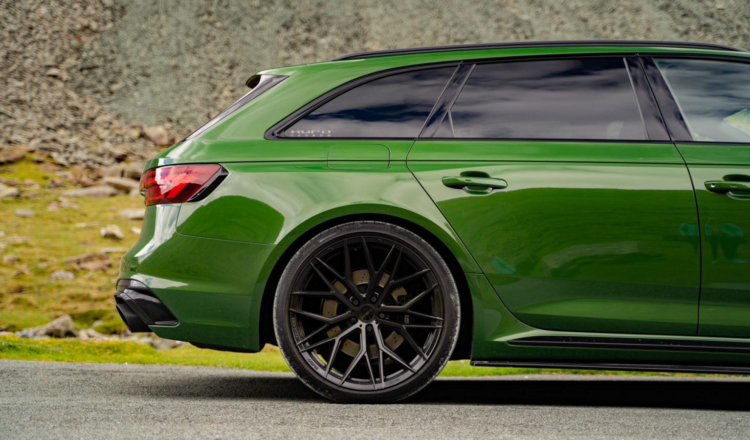 Audi-RS4-B9-Riviera-RF101-Flow-Formed-Alloy-Wheels