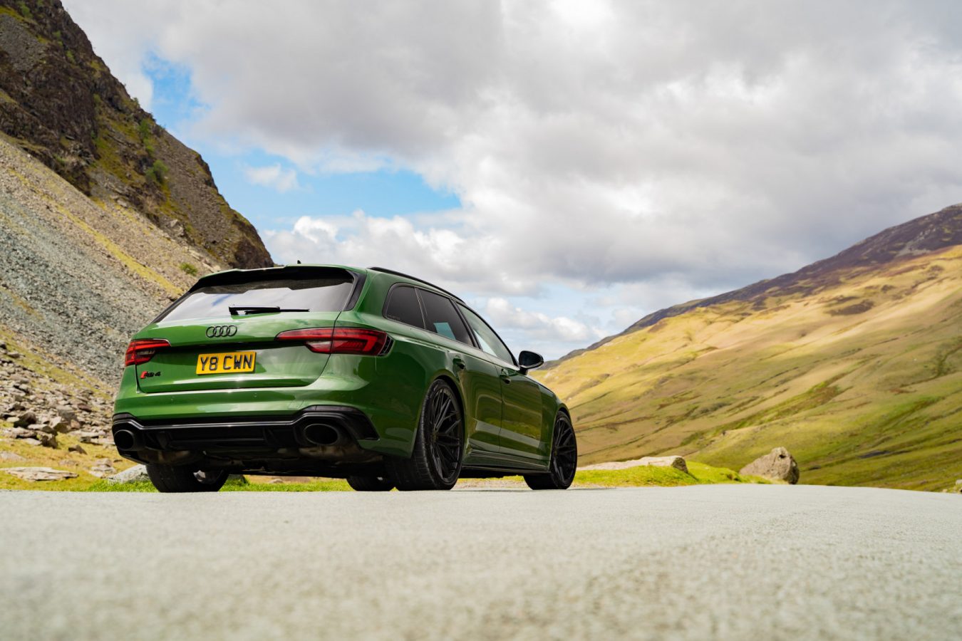 Audi-RS4-B9-Riviera-RF101-Flow-Formed-Alloy-Wheels