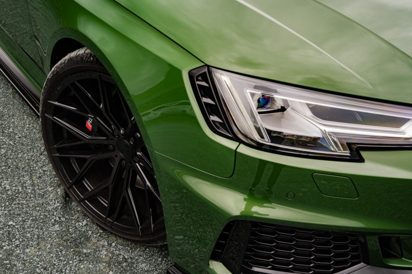 Audi-RS4-B9-Riviera-RF101-Flow-Formed-Alloy-Wheels