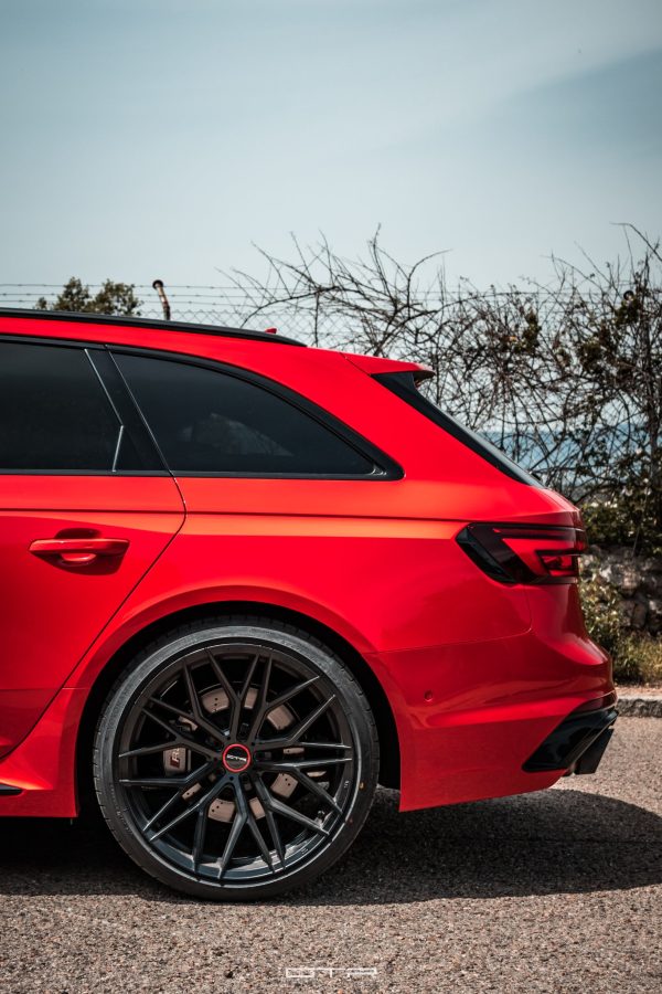 Audi RS4 B9 Riviera RF101 GB