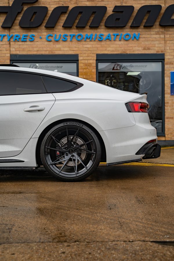 Audi RS5 B9 Riviera RF109 20x10 Gloss Black