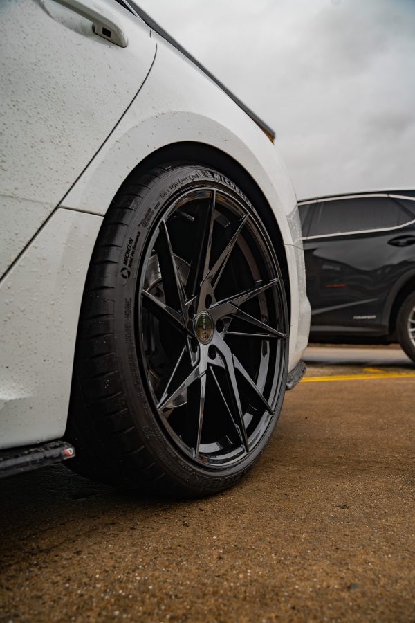 Audi RS5 B9 Riviera RF109 20x10 Gloss Black