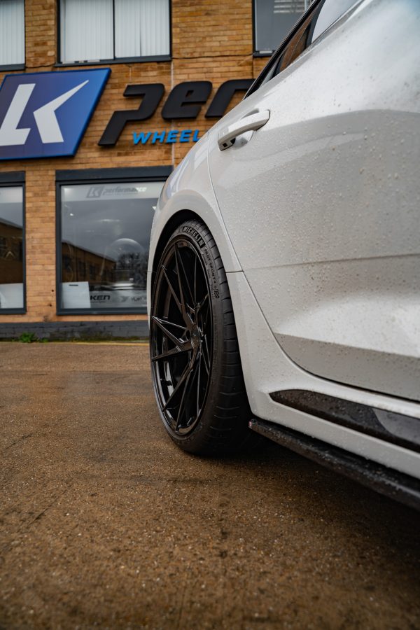 Audi RS5 B9 Riviera RF109 20x10 Gloss Black