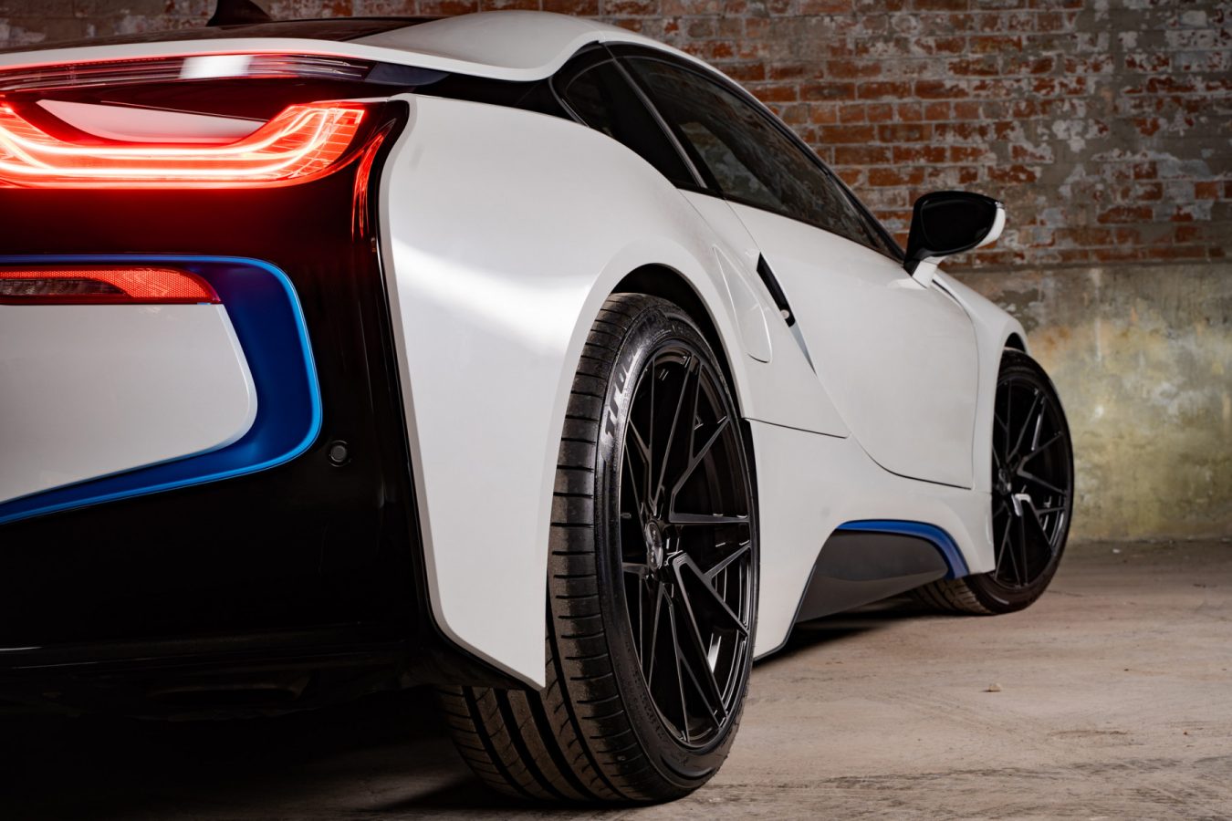 BMW-i8-Riviera-RF106-Flow-Formed-Alloy-Wheels