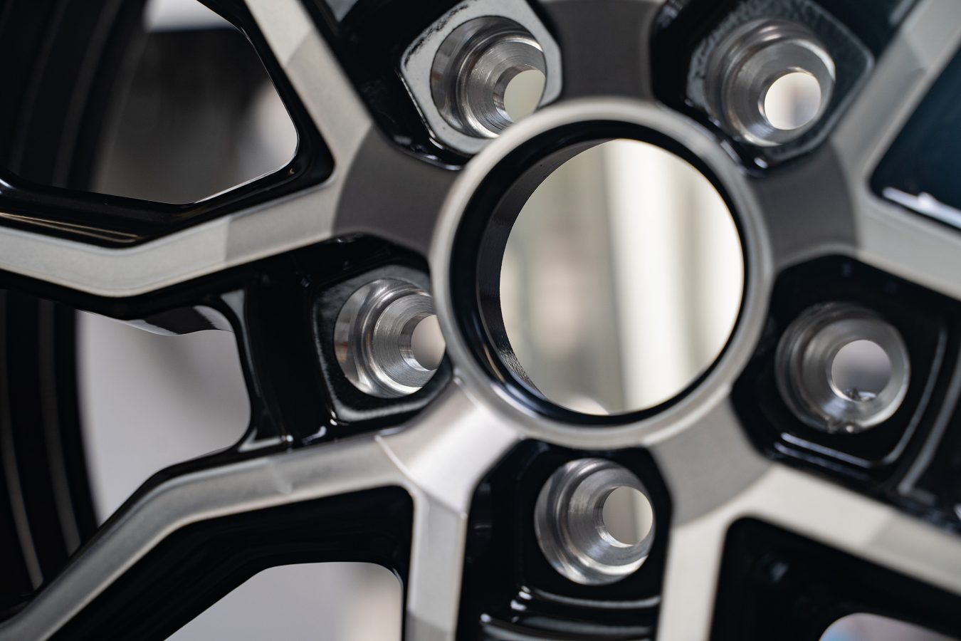 Custom PCD ET Made to Order Riviera Wheels RF108