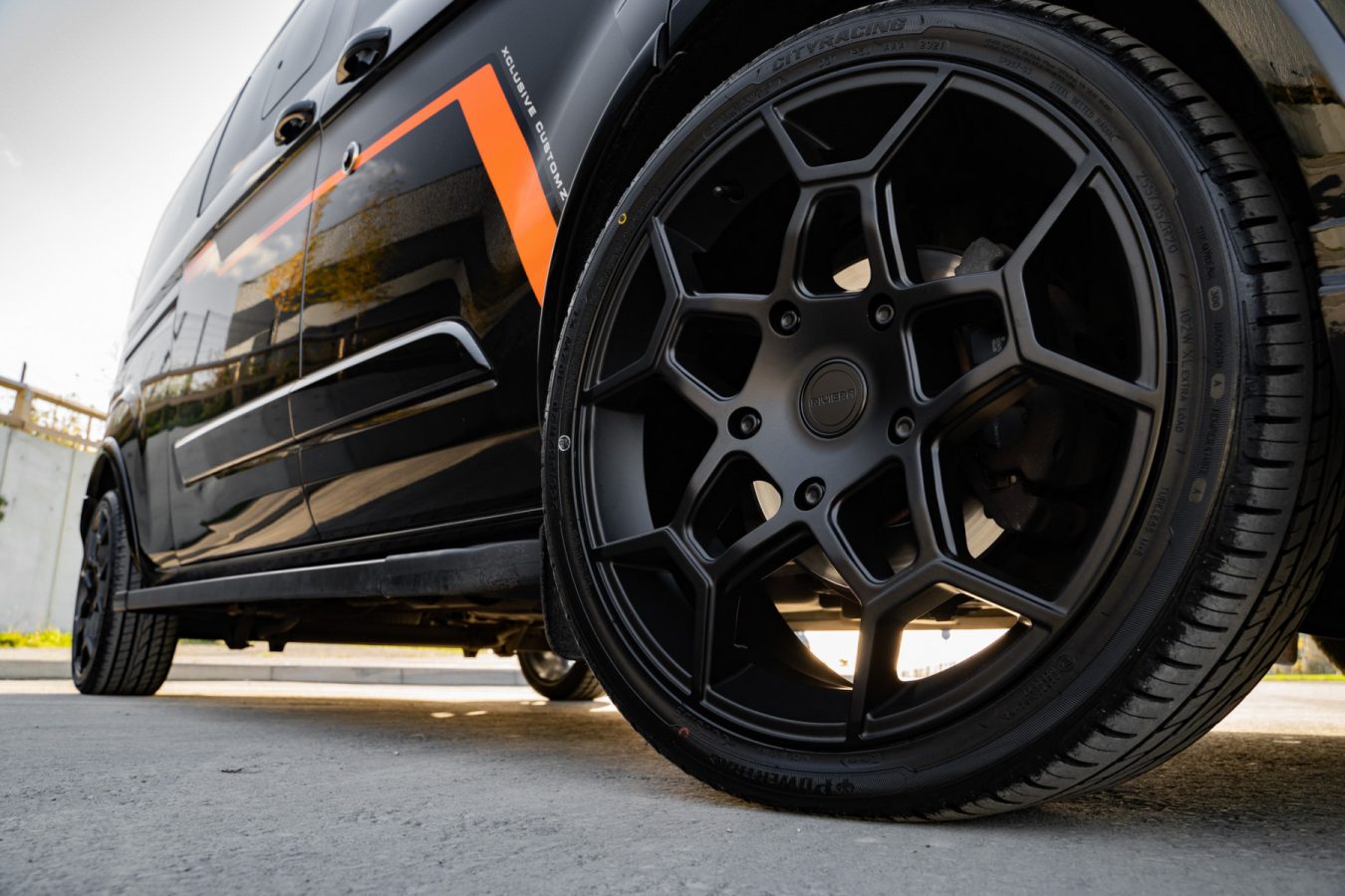 Ford-Transit-Custom-Riviera-RTR