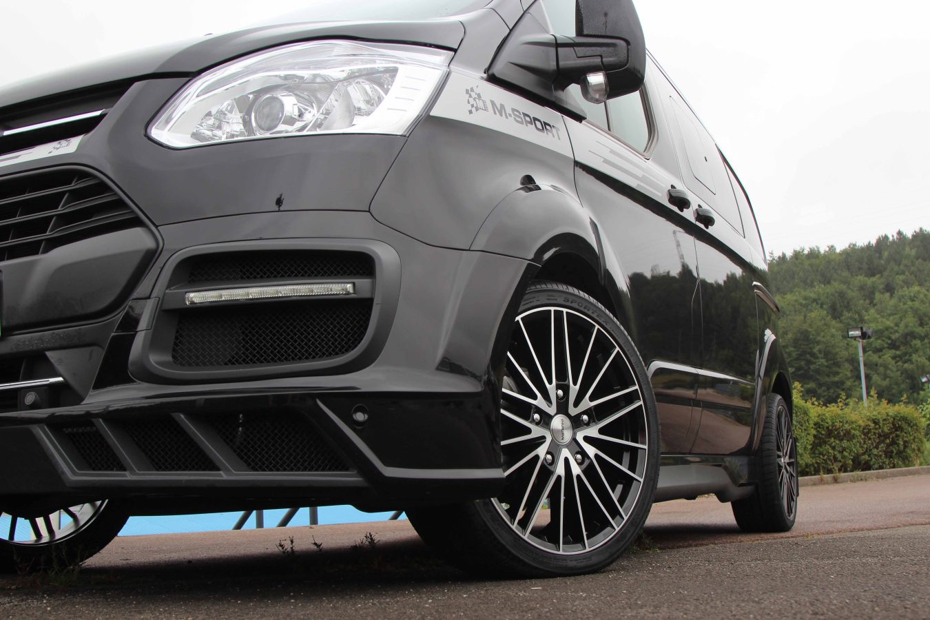 Ford Transit Custom Riviera RTS Black Polished