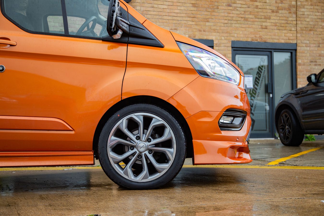 Ford Transit Custom Riviera RTT Black Polished Dark Tint