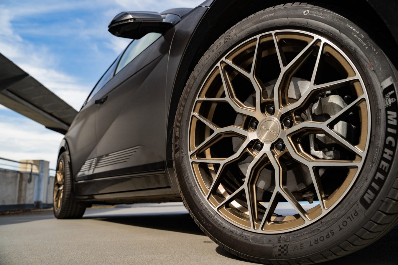 Hyundai-Ioniq-Project-45-Riviera-RF108