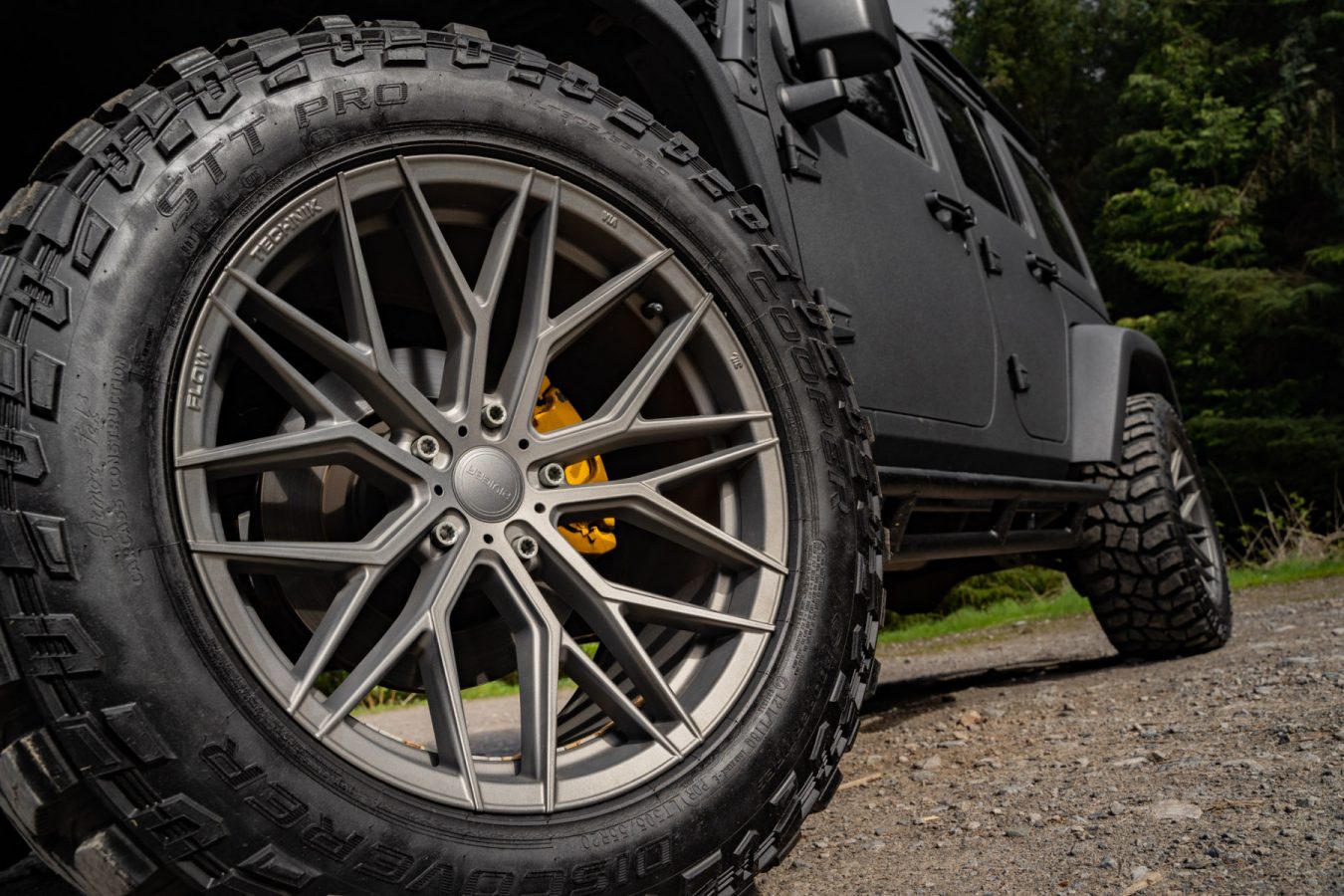 Jeep-Wrangler-Rubicon-Riviera-RF101