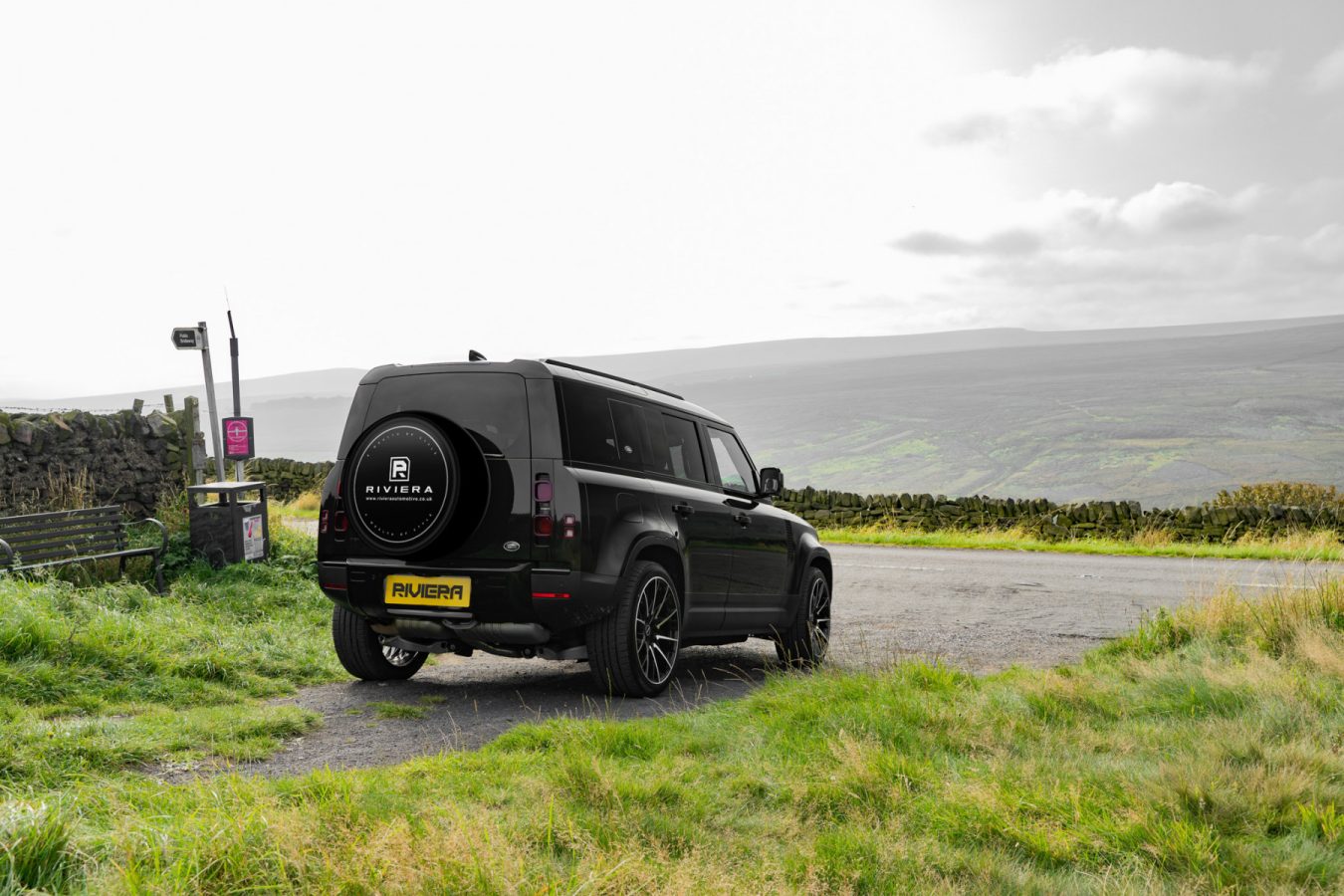 Land-Rover-Defender-110-2020-Riviera-RV197