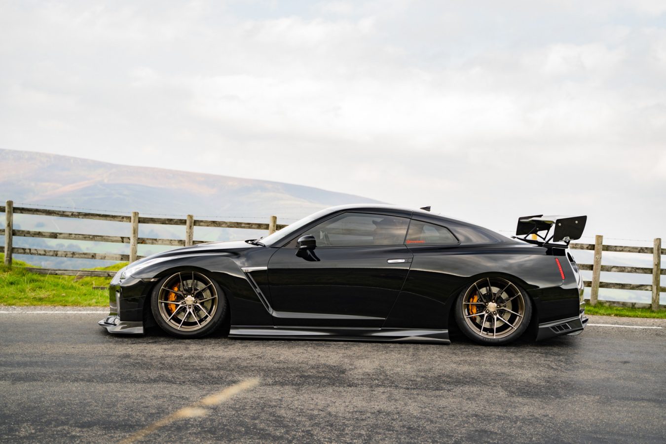 Nissan-GTR-Riviera-RF107