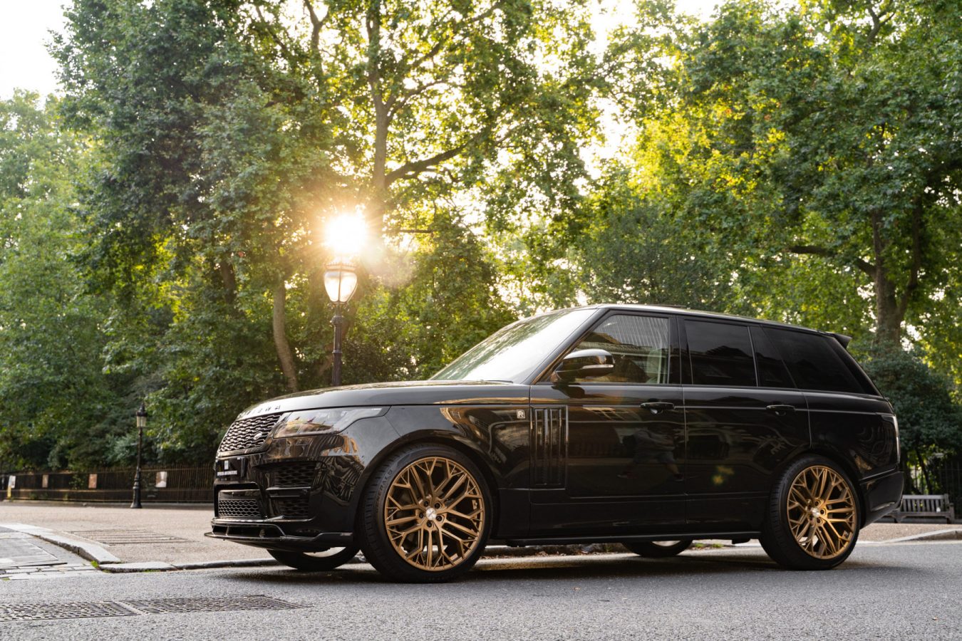 Range-Rover-Vogue-Riviera-RV198-Matt-Bronze-London