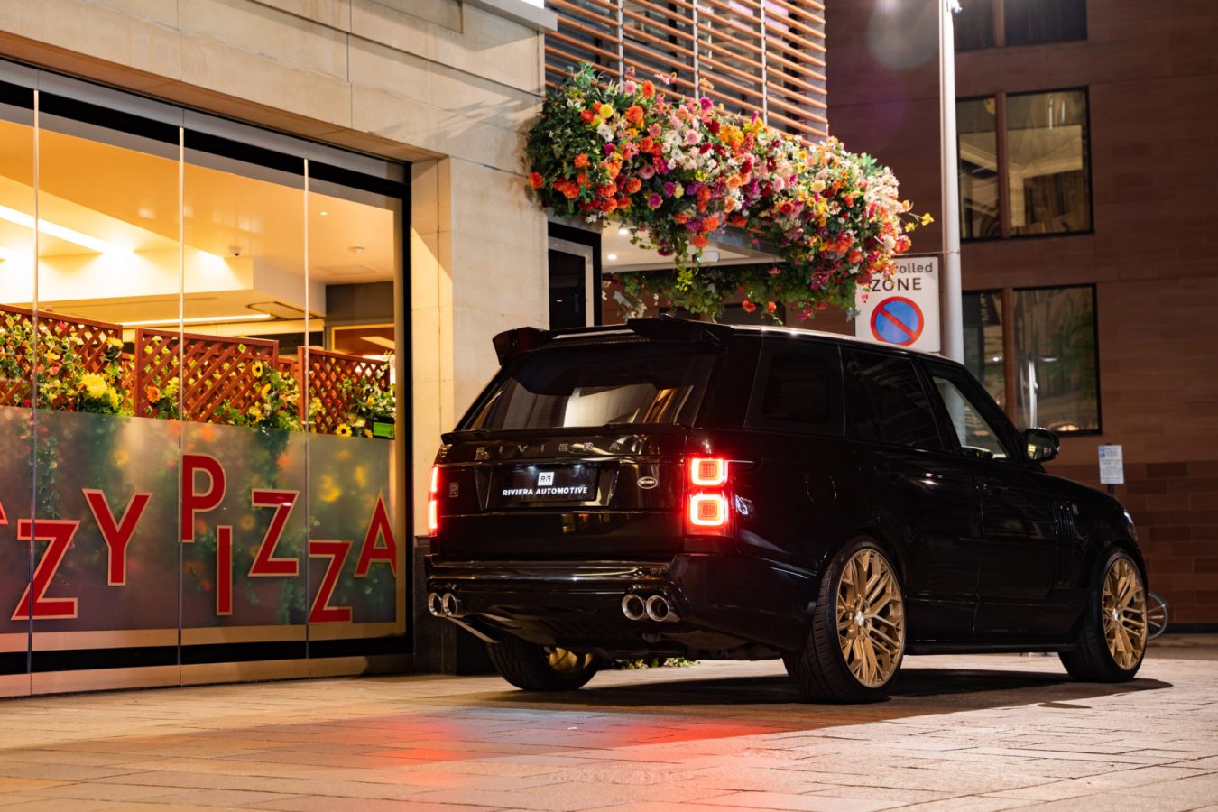 Range-Rover-Vogue-Riviera-RV198-Matt-Bronze-London