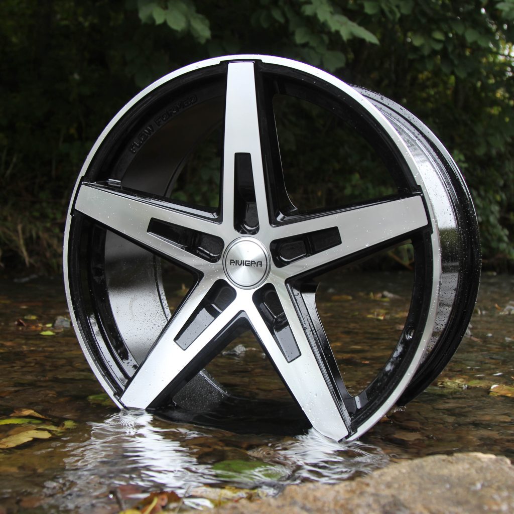 Riviera RF102 Black Polished