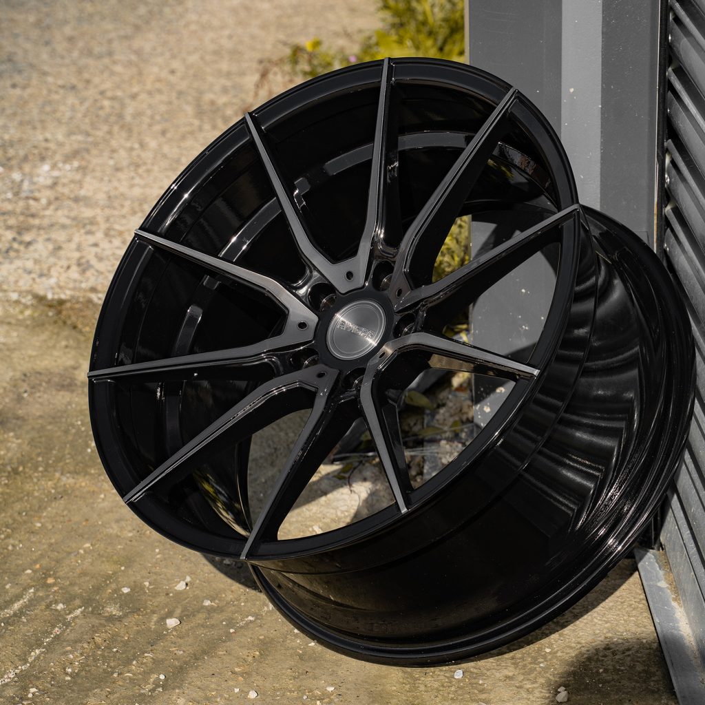 Riviera RV193 Black Polished Dark Tint