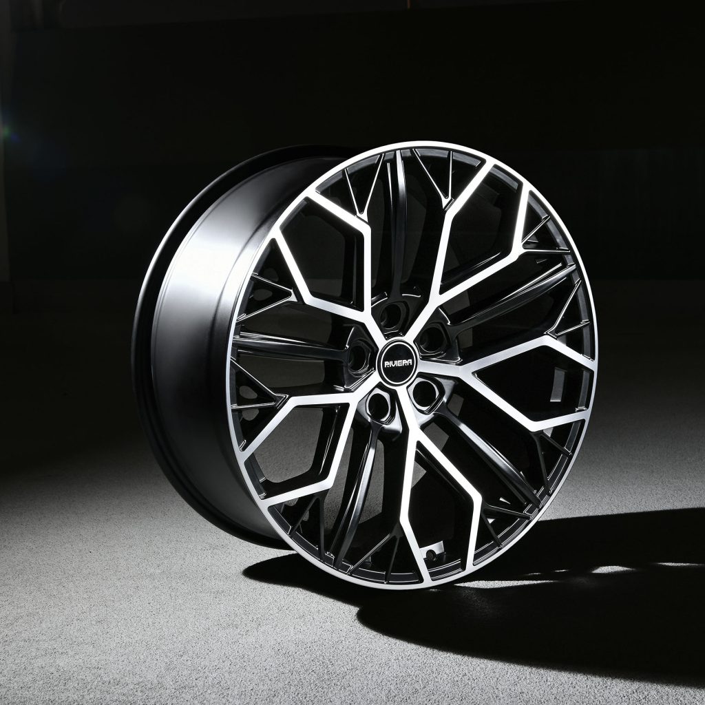 Riviera RV198 Black Polished