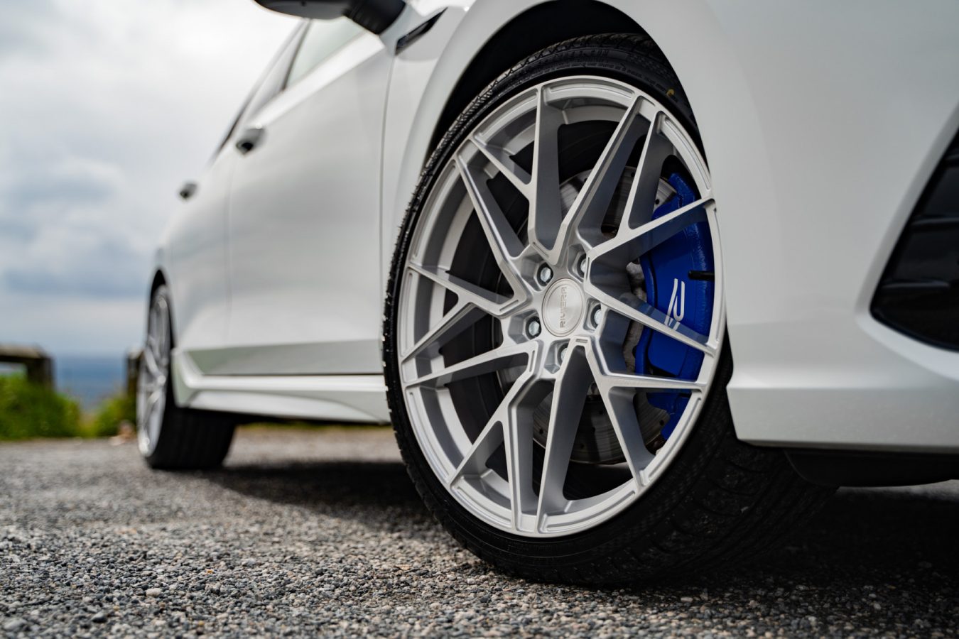 Volkswagen-Golf-R-mk8-Riviera-RF106-Flow-Formed-Alloy-Wheels
