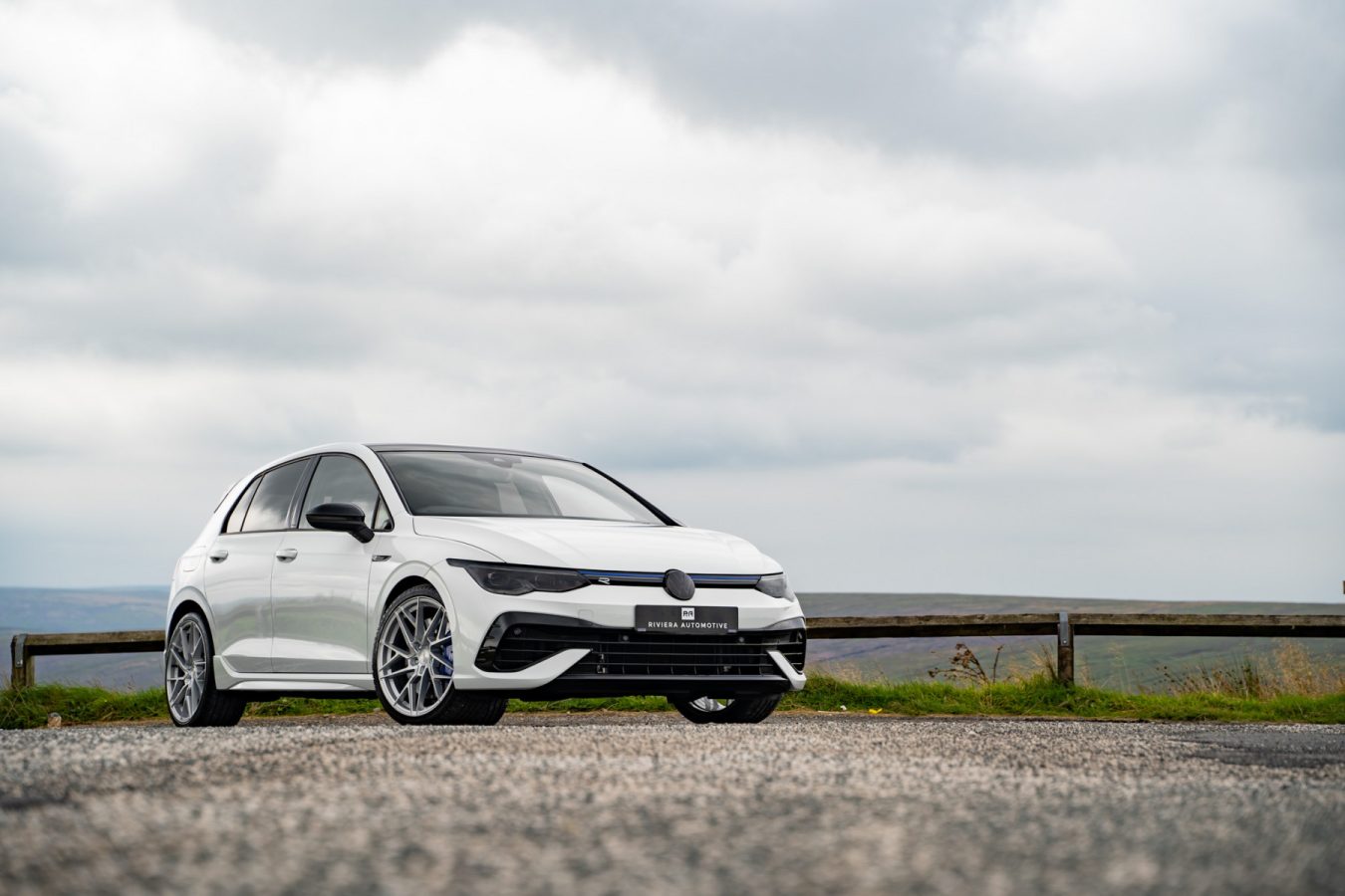 Volkswagen-Golf-R-mk8-Riviera-RF106-Flow-Formed-Alloy-Wheels