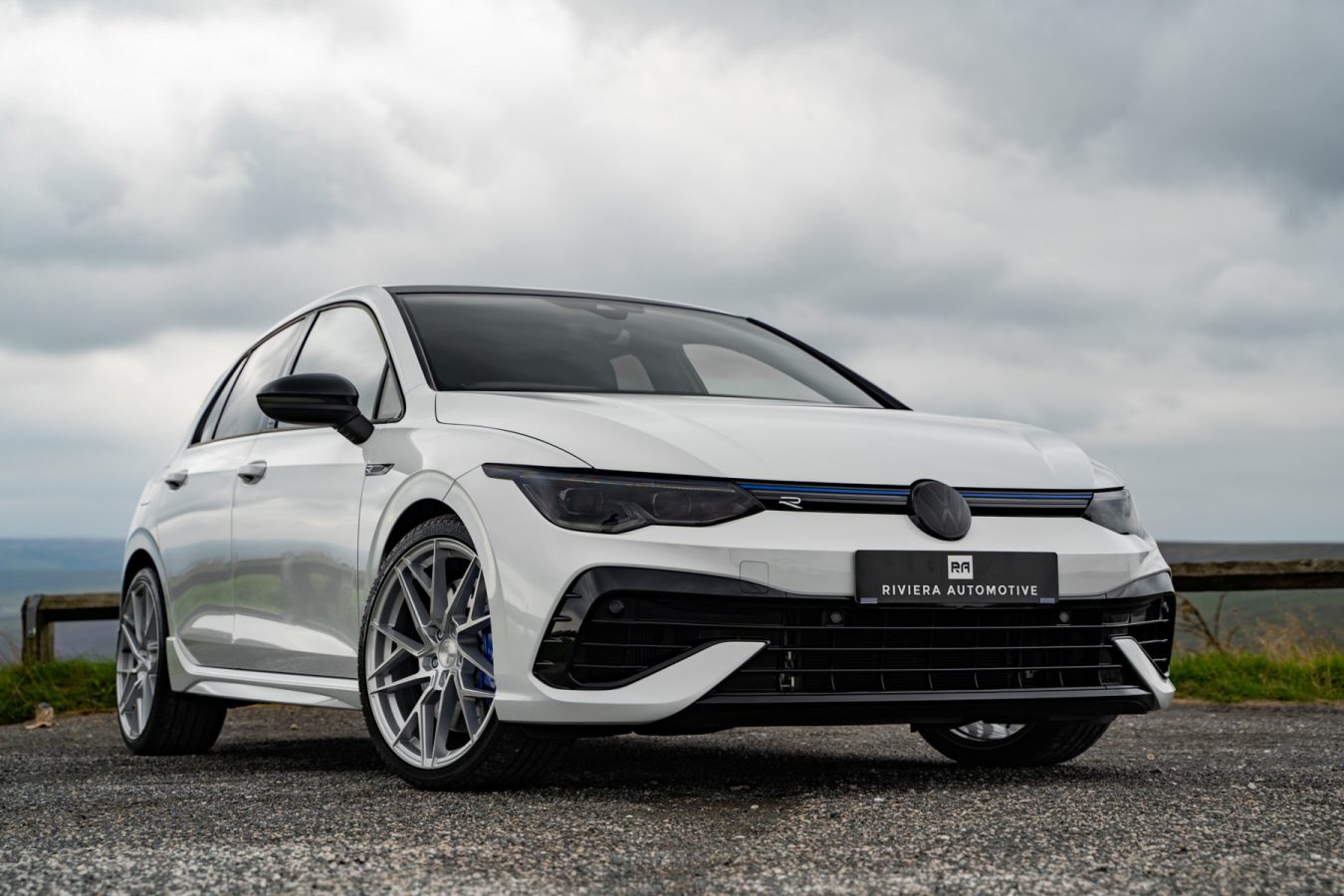 Volkswagen-Golf-R-mk8-Riviera-RF106-Flow-Formed-Alloy-Wheels