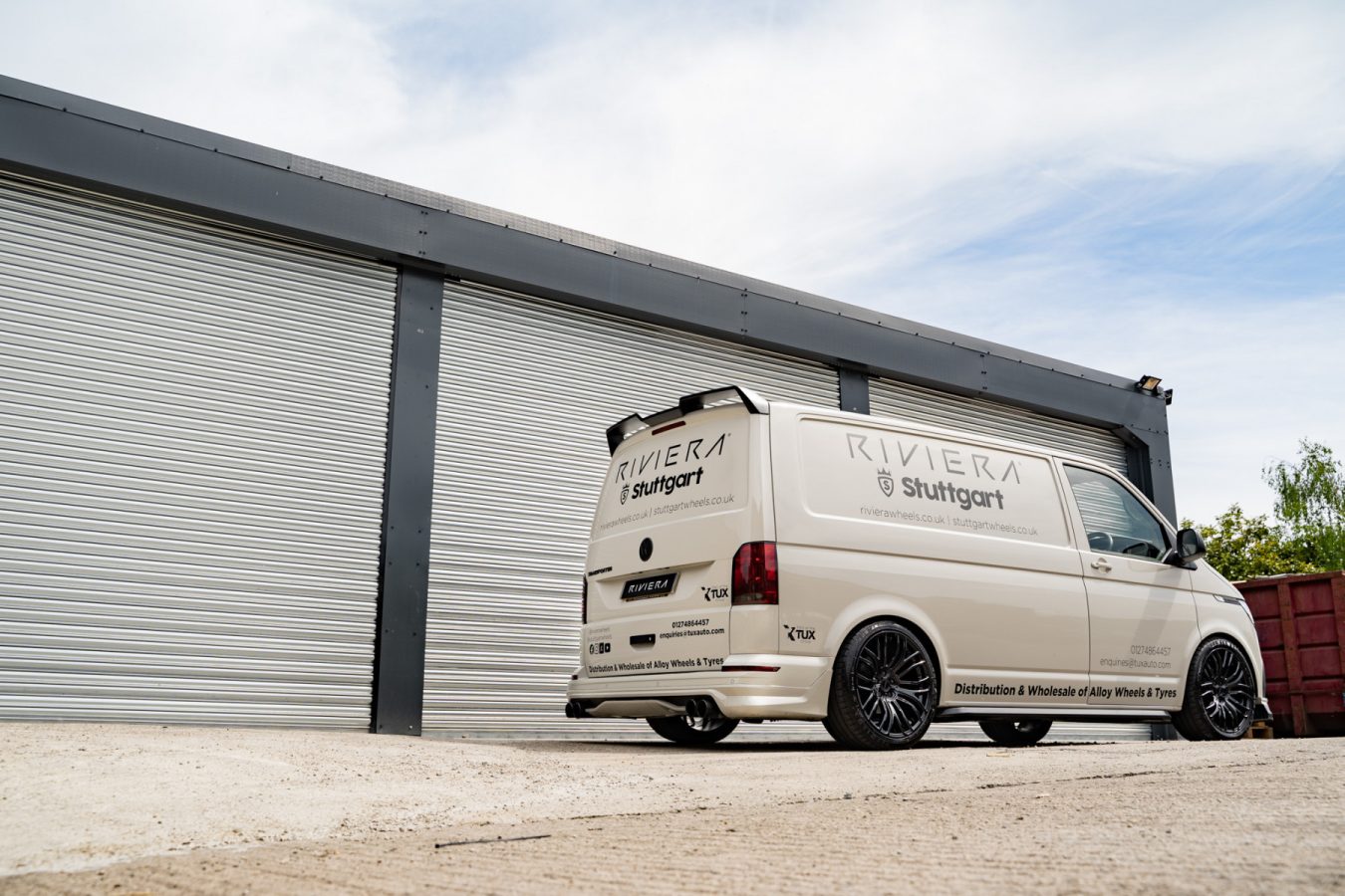 Volkswagen-Transporter-Riviera-RV191