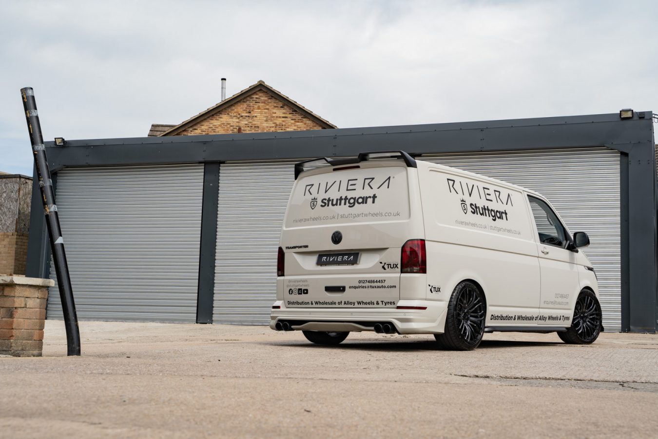 Volkswagen-Transporter-Riviera-RV191