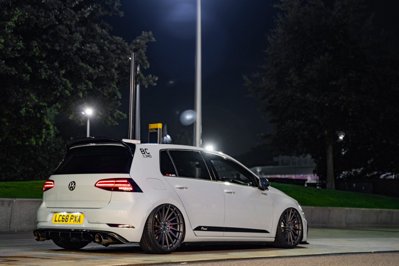 Volskwagen-Golf-GTI-Riviera-RV199-Deep-Concave-Alloy-Wheels