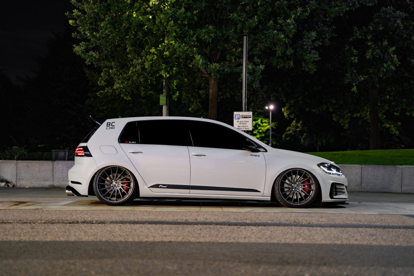 Volskwagen-Golf-GTI-Riviera-RV199-Deep-Concave-Alloy-Wheels
