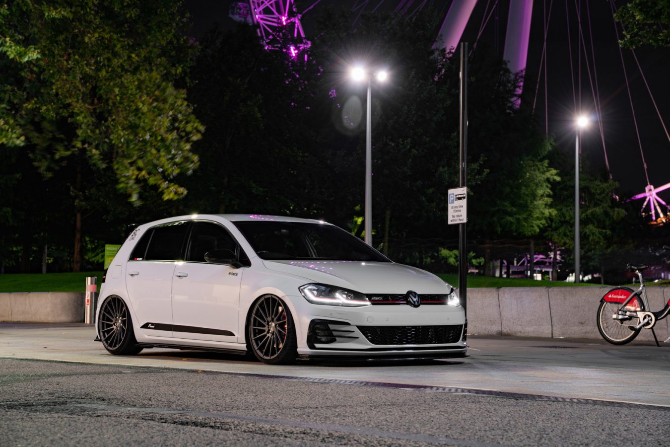 Volskwagen-Golf-GTI-Riviera-RV199-Deep-Concave-Alloy-Wheels