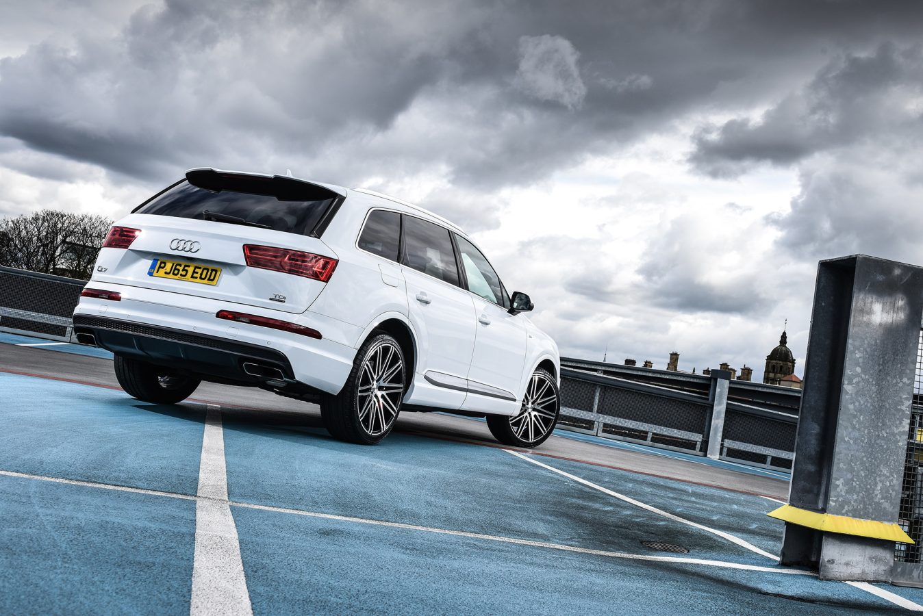 Audi Q7 Riviera RV120 Black Polished