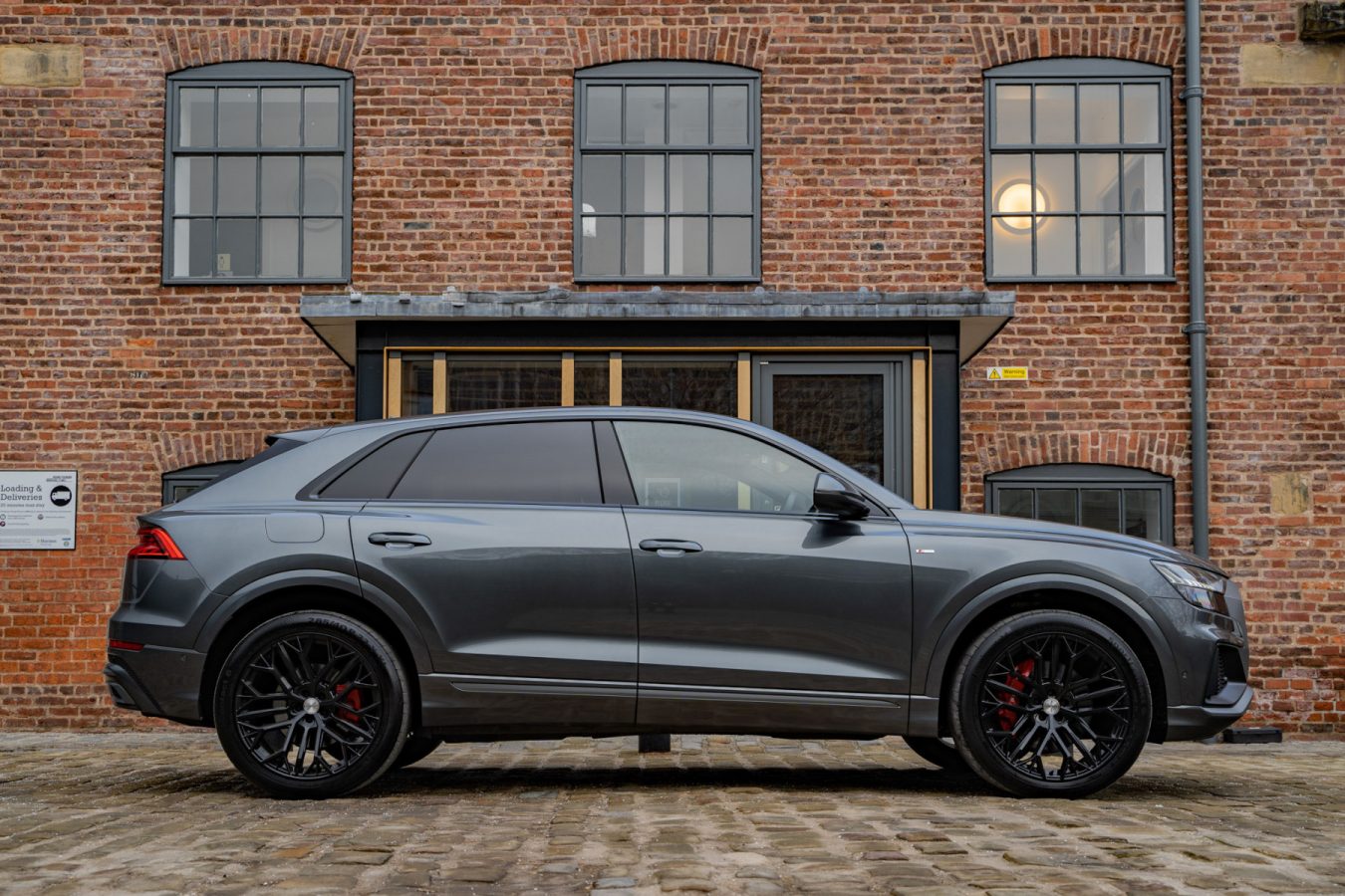 Audi-Q8-Riviera-RV198