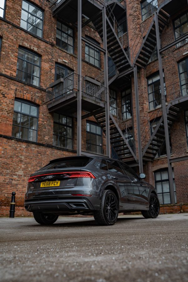 Audi-Q8-Riviera-RV198