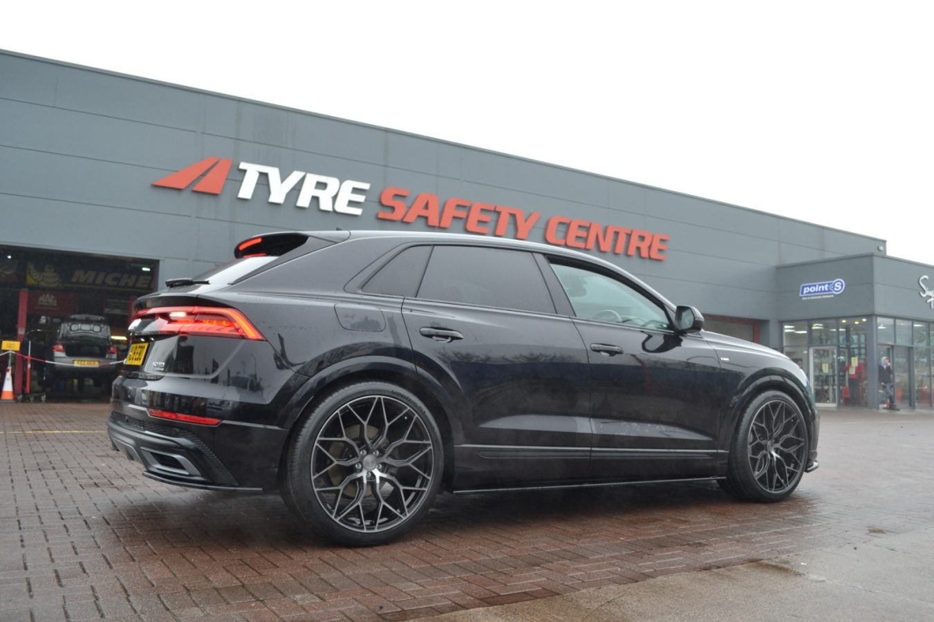 Audi Q8 S-Line Riviera RF108 BPDT