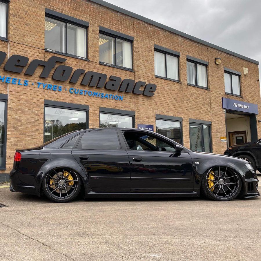 Bagged Audi RS4 B7 Riviera RF107 Aired out at LK Performance