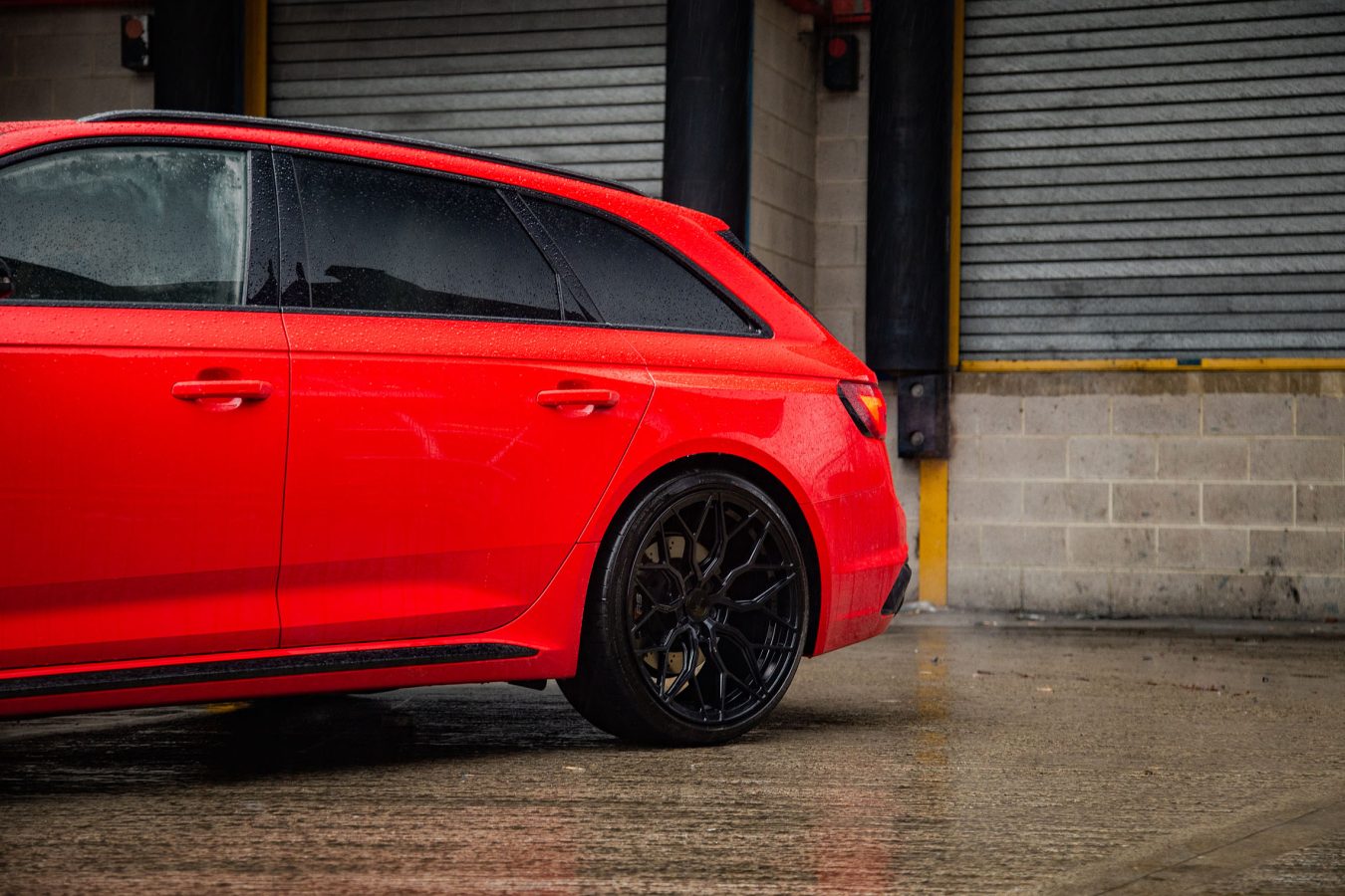 Audi RS4 B9 Riviera RF108