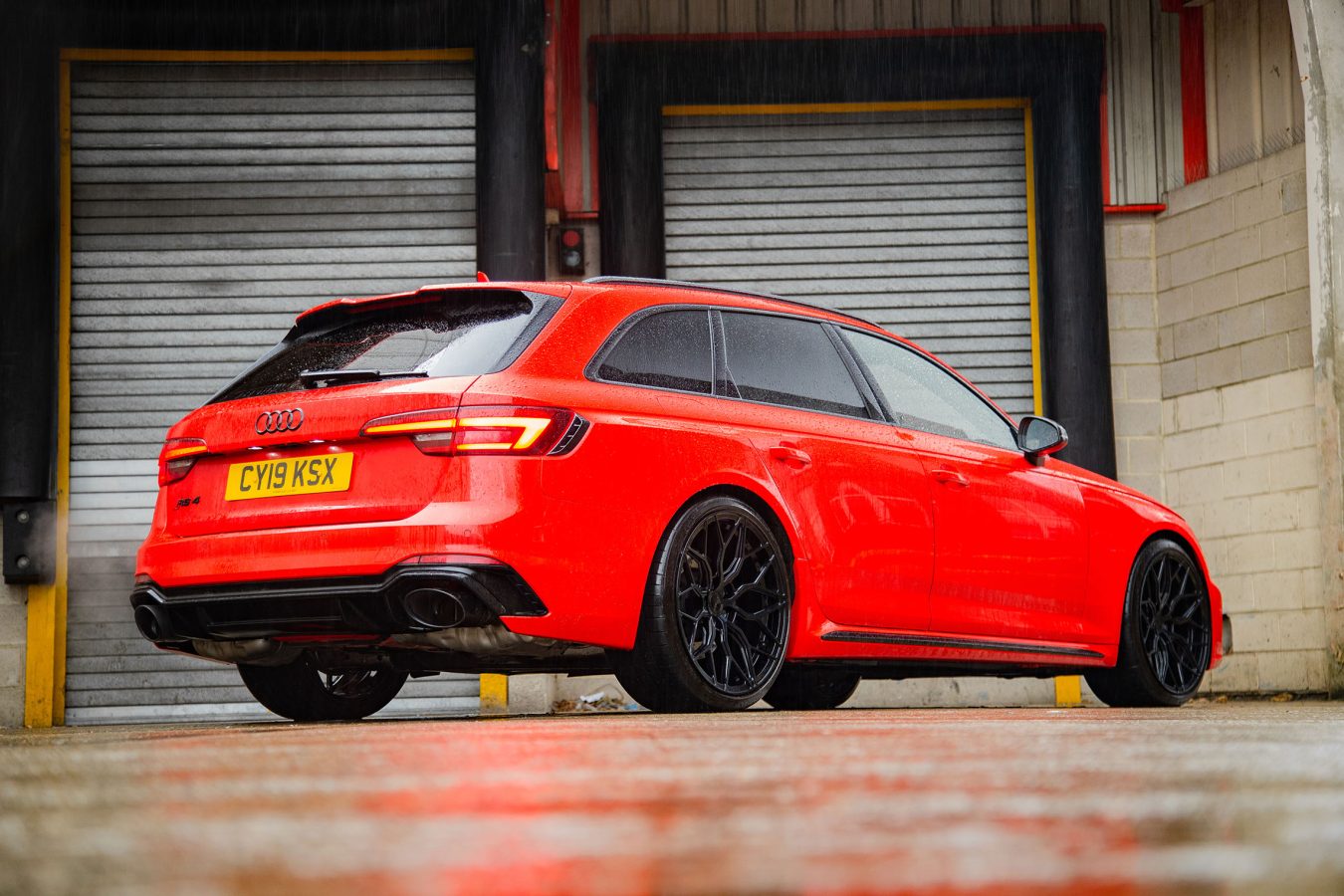 Audi RS4 B9 Riviera RF108