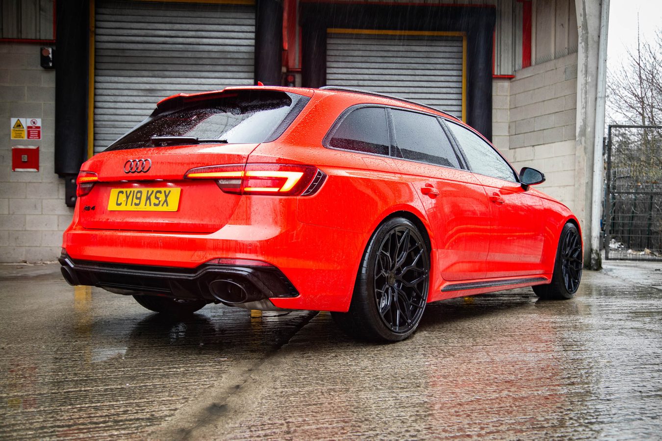 Audi RS4 B9 Riviera RF108