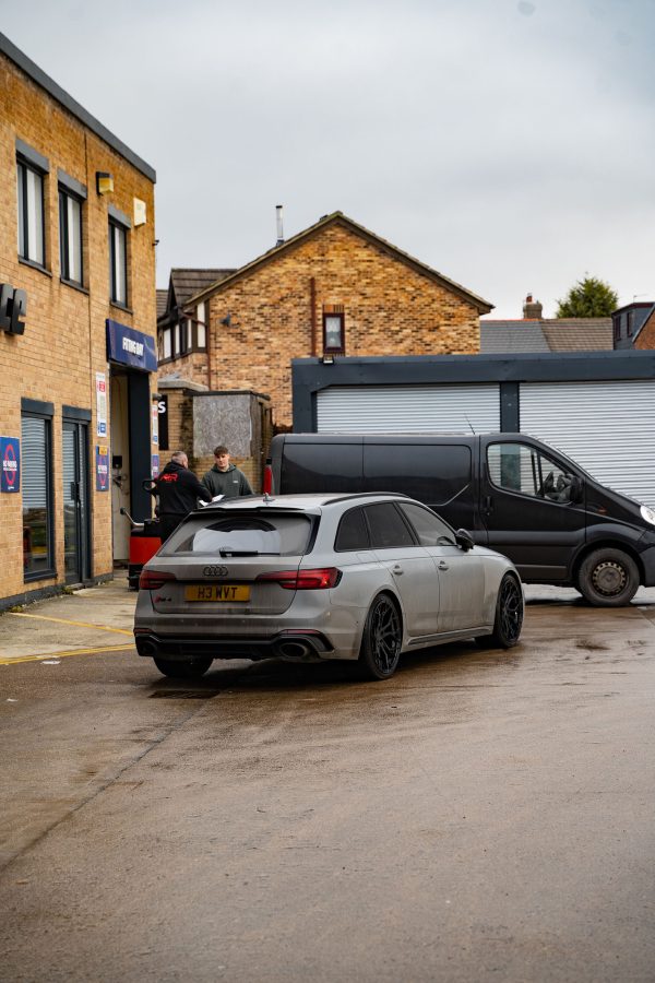 Audi RS4 Riviera RF5