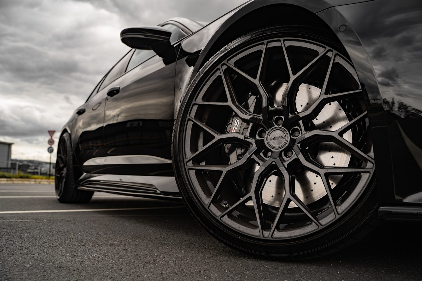 Audi RS6 C8 Riviera RF108 Black on Black