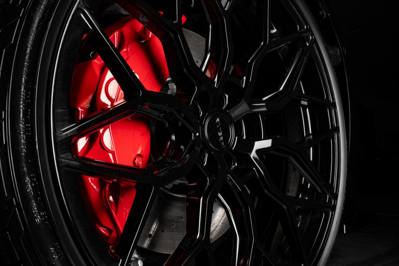 Audi-RS6-C8-Riviera-RF108-Gloss-Black