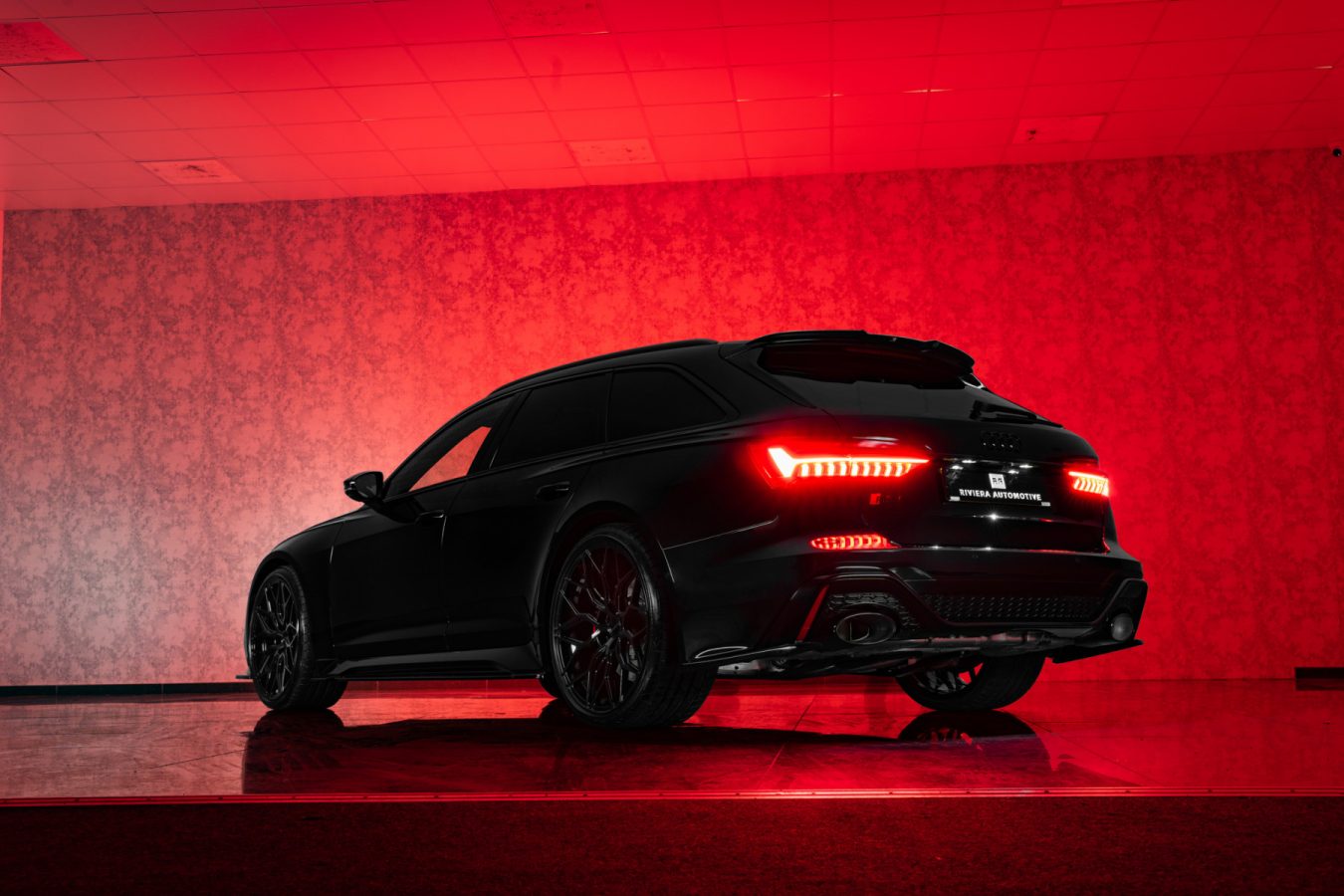 Audi-RS6-C8-Riviera-RF108-Gloss-Black