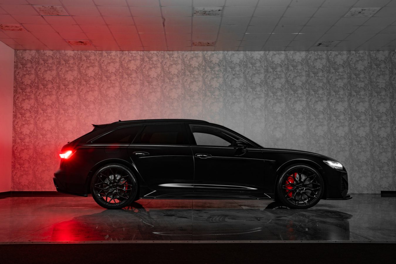 Audi-RS6-C8-Riviera-RF108-Gloss-Black