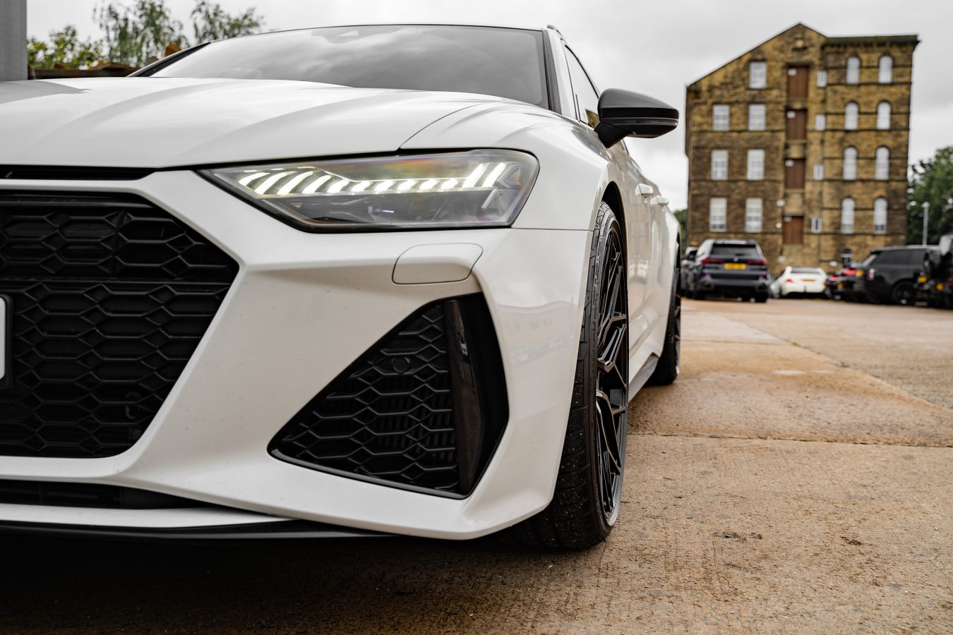 Audi RS6 C8 White Riviera RF108