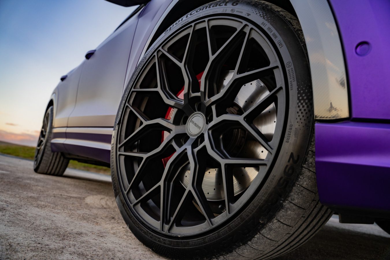 Audi-RSQ8-Riviera-RF108