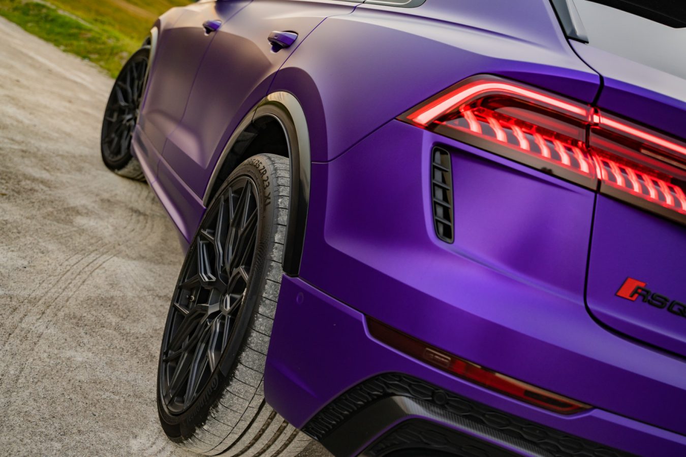 Audi-RSQ8-Riviera-RF108